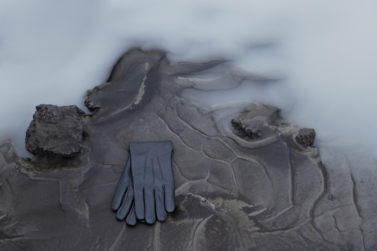 Stylowe dodatki męskie na jesień – rękawiczki, szaliki i czapki