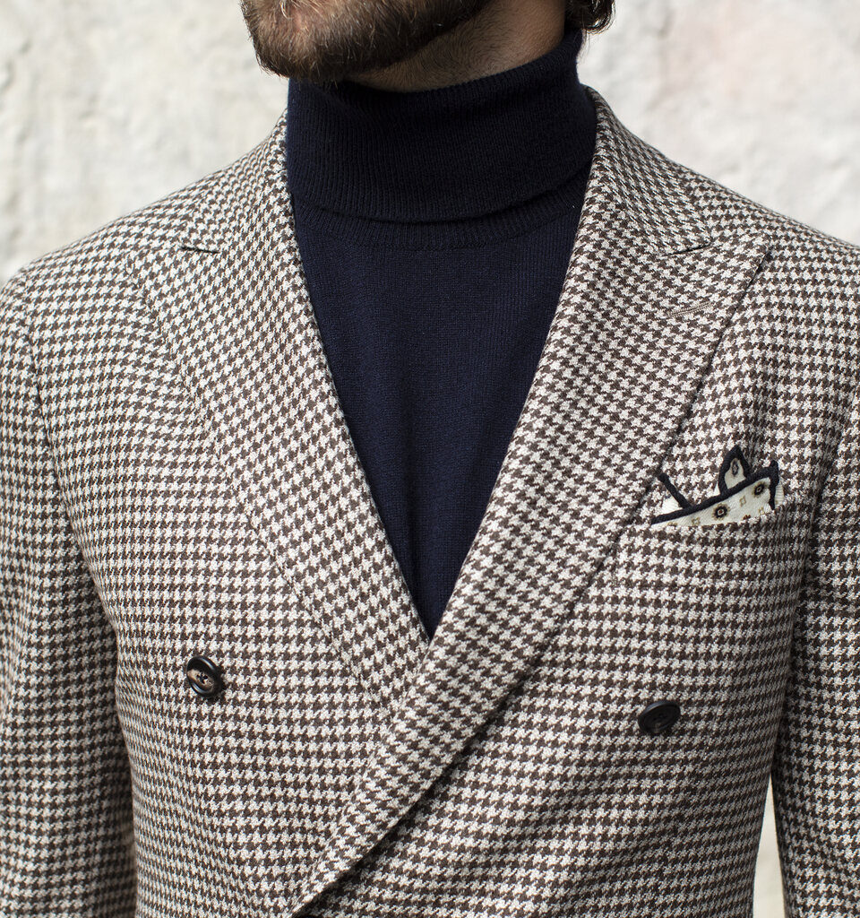 Jak budować styl smart casual jesienią – kluczowe elementy męskiej garderoby