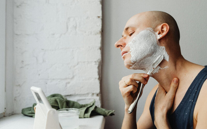 Realne korzyści płynące z balsamu po goleniu brzytwą