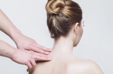 Fitness medyczny – o co w tym chodzi? Dlaczego współpraca z fizjoterapeutą w klubie to nie fanaberia, a konieczność po trzydziestce.