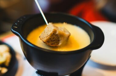 Dieta latem kontra dieta zimą: czas na gorące posiłki?