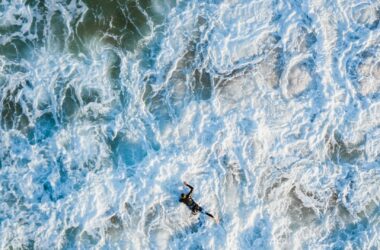 Kitesurfing: krótki poradnik dla początkujących