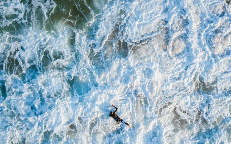 Kitesurfing: krótki poradnik dla początkujących