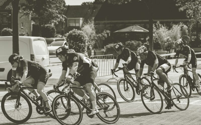 Kolarze na rzecz Fundacji: charytatywny maraton na rowerach stacjonarnych