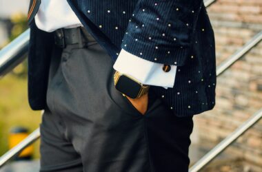 Must have: granatowa marynarka