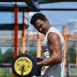 Trening siłowy: ćwiczenia na bicepsy