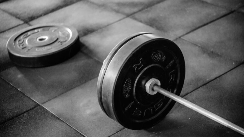 CrossFit – co czyni go wyjątkowym? Przewodnik po treningu, WOD-ach i zasadach 5 14105