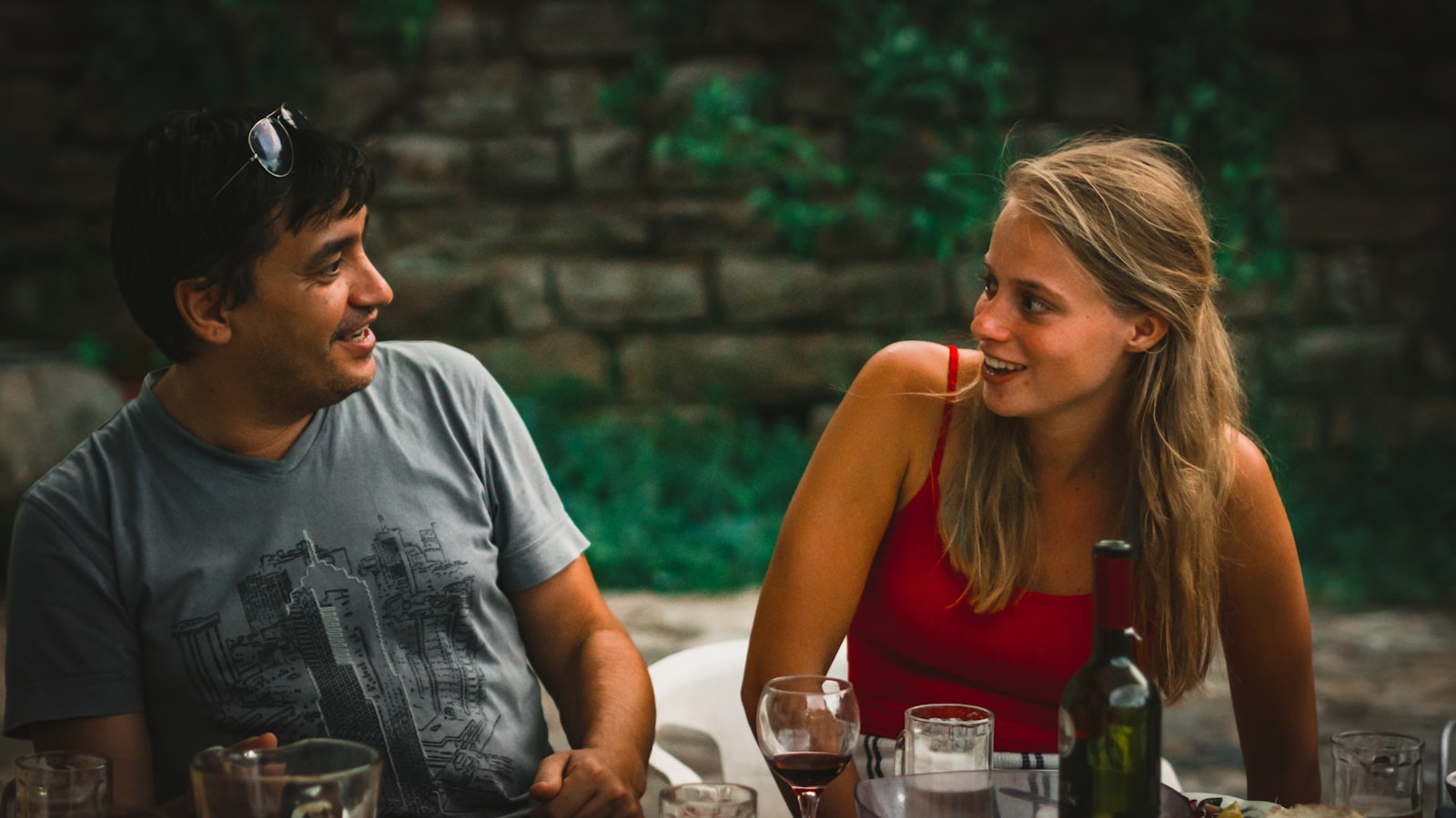Flirt z szacunkiem opiera się na otwartej komunikacji